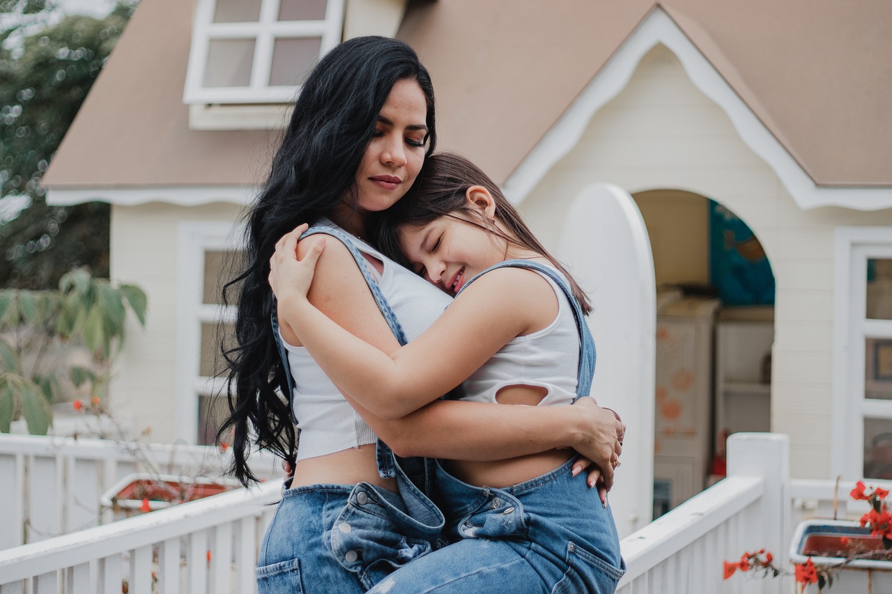 our-services-02 lifestyle, abrazo, familia, mother, happy, happiness, amor, joy, mama, house, home, mother, mother, mother, mother, mother, amor, amor, amor, mama, house, house, home, home