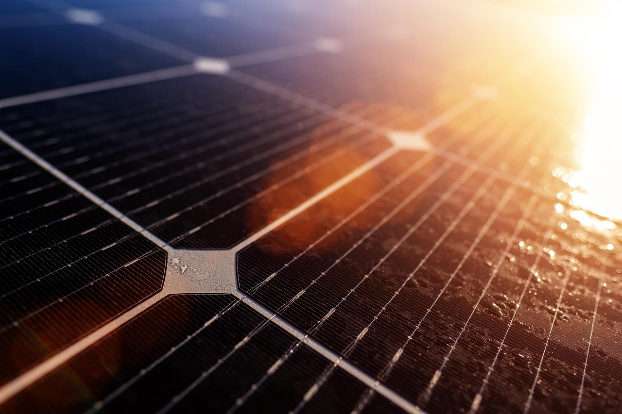 entdecken sie die zukunft der nachhaltigen energie mit organischen solarzellen: umweltfreundliche, flexible und effiziente lösungen für erneuerbare stromgewinnung. erfahren sie mehr über innovationen, vorteile und anwendungsbereiche.